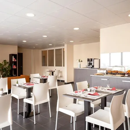 Sejours & Affaires Paris Aparthotel 3*